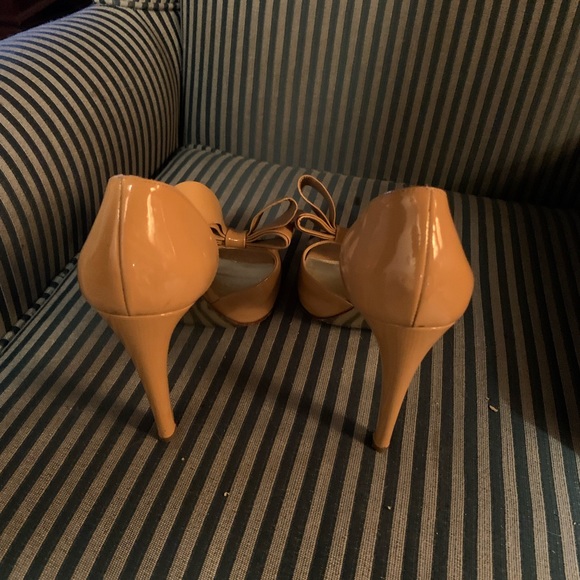 Authentic Valentino size 37 tan heels - Picture 6 of 6